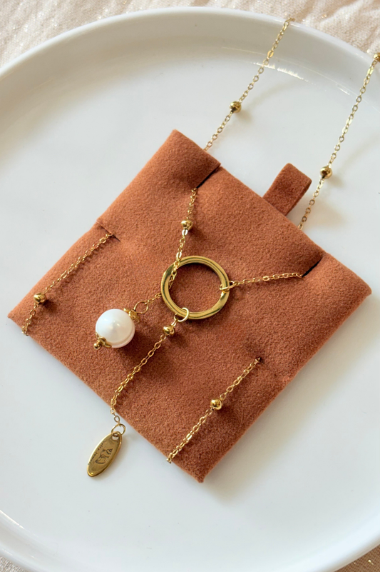 Y-Shaped Pearl Necklace